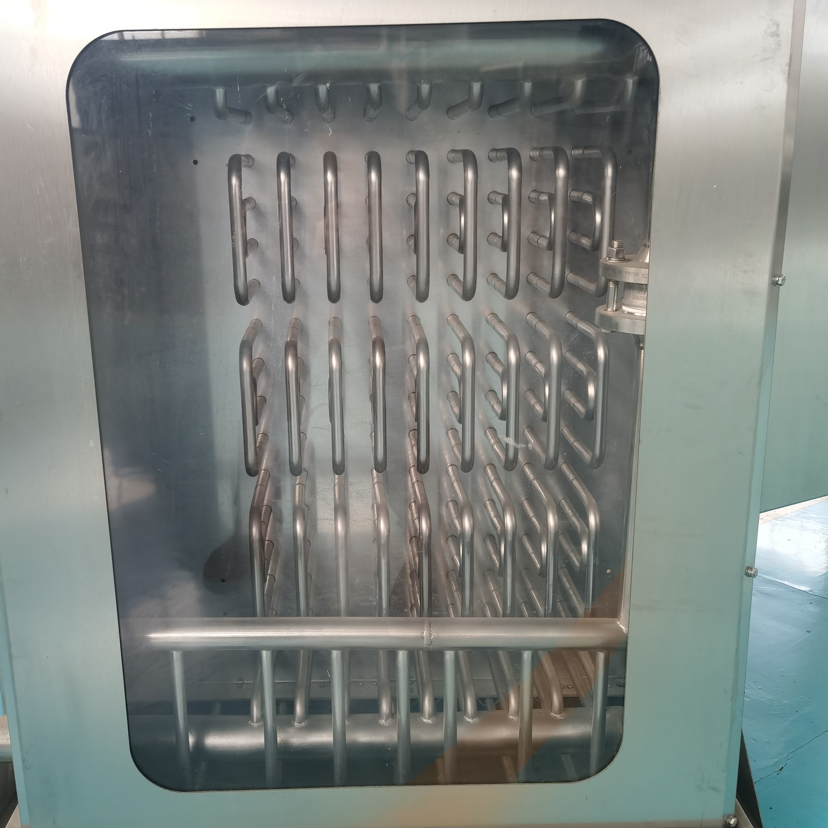 Exhibition side cover